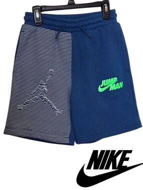 Boy's Nike Jumpman X Sweat Shorts Medium